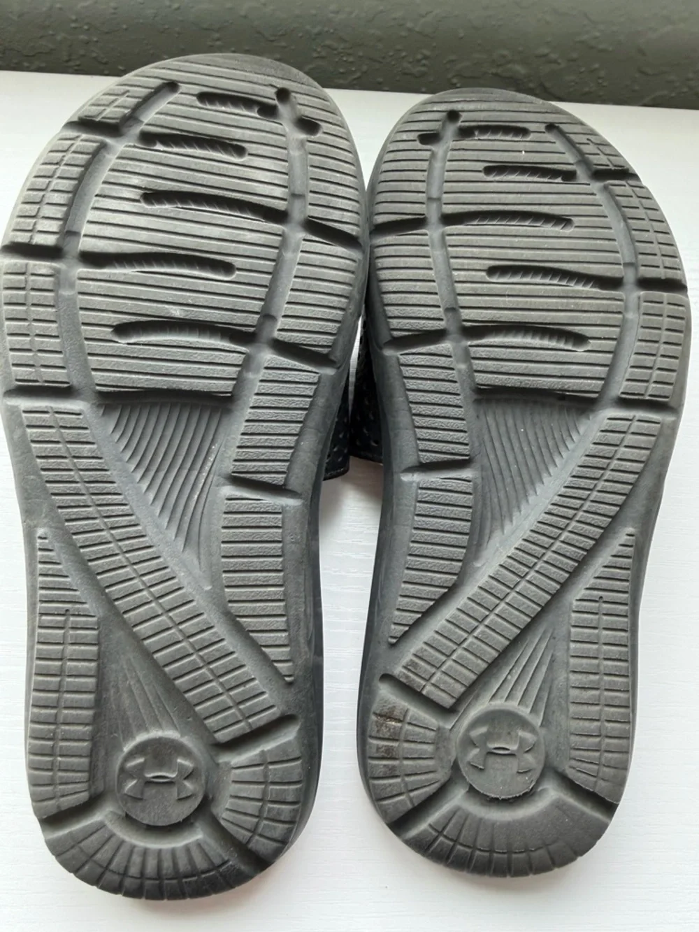 Under Armour Unite VI Adjustable Slide Sandals Black White Youth 3Y